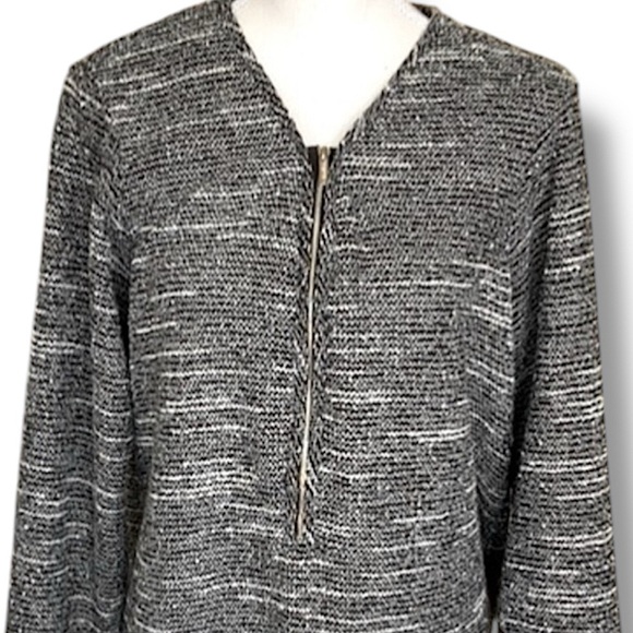 Calvin Klein Black White Tunic Top Logo Zipper Silver Accent Tiered Layer Sz 0X - Picture 10 of 15